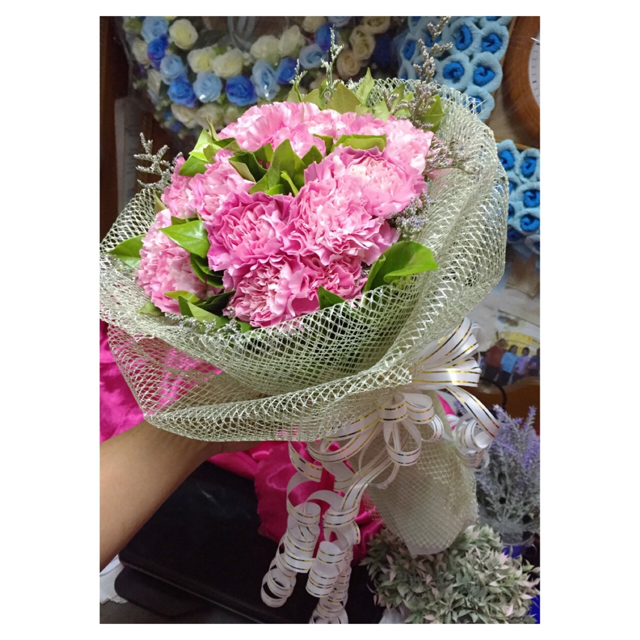 ช่อดอกไม้สด ดอกกุหลาบสีแดง