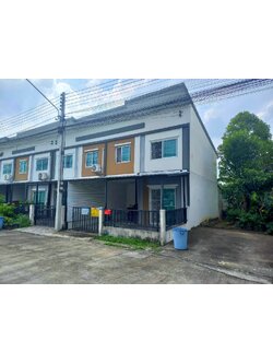 ทาวน์โฮม 2 ชั้น ลลิลทาวน์ไลโอ ลำลูกกา คลอง 4-5 ลาดสวาย ลำลูกกา ปทุมธานี หลังมุม พร้อมอยู่