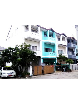 ทาวน์โฮม 3 ชั้น ม.ปริฉัตร 23 ตร.ว. ซ.โยธินพัฒนา 3 เลียบทางด่วน เอกมัย-รามอินทรา ถ.ประดิษฐ์มนูธรรม นวมินทร์ 111 บึ่งกุ่ม กรุงเทพฯ