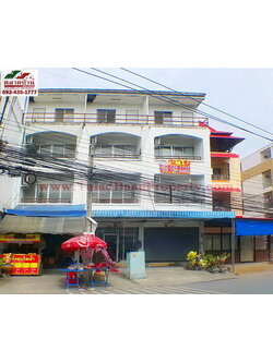 หอพัก 4 ชั้น ตึกน้ำ ซ.บ้านสวน-สุขุมวิท 24/1 แยกชลชาย ถ.สุขุมวิท ต.บ้านสวน อ.เมือง ชลบุรี ทำเลดีมาก ติดถนน มีห้องน้ำในตัวทุกห้อง ชั้นล่างค้าขายดี