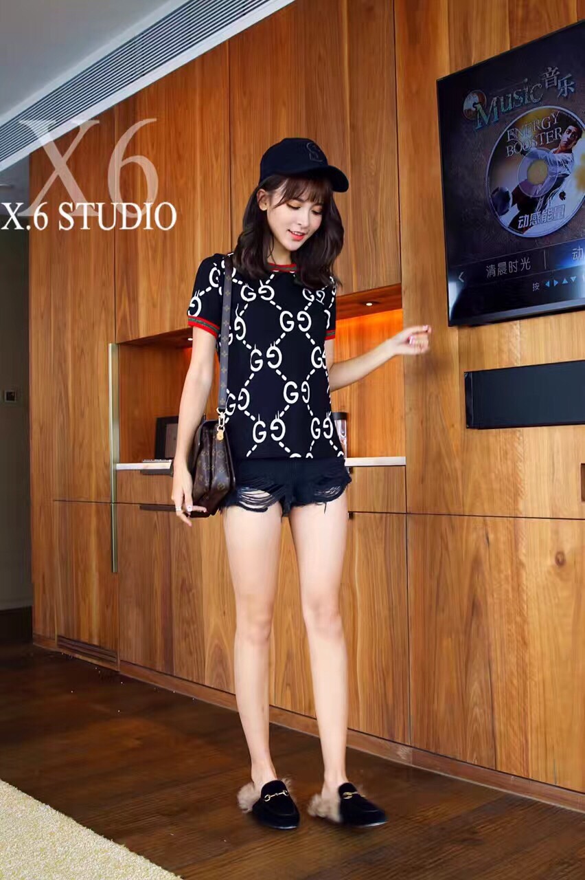 เสื้อยืดลายกุชชี่