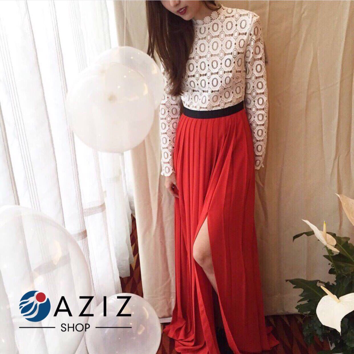 มาเพิ่มค้ะ!! เสื้อแขนยาวลูกไม้ฉลุ Self Portrait ดีไซน์คอลูกไม้ระบายน่ารัก แขนยาวจั้มข้อมือ คัตติ้งเนี้ยบ ซิปรูดหลัง แบบเก๋มากค่ะ (ดาราเซเลปใส่กันตรึม)