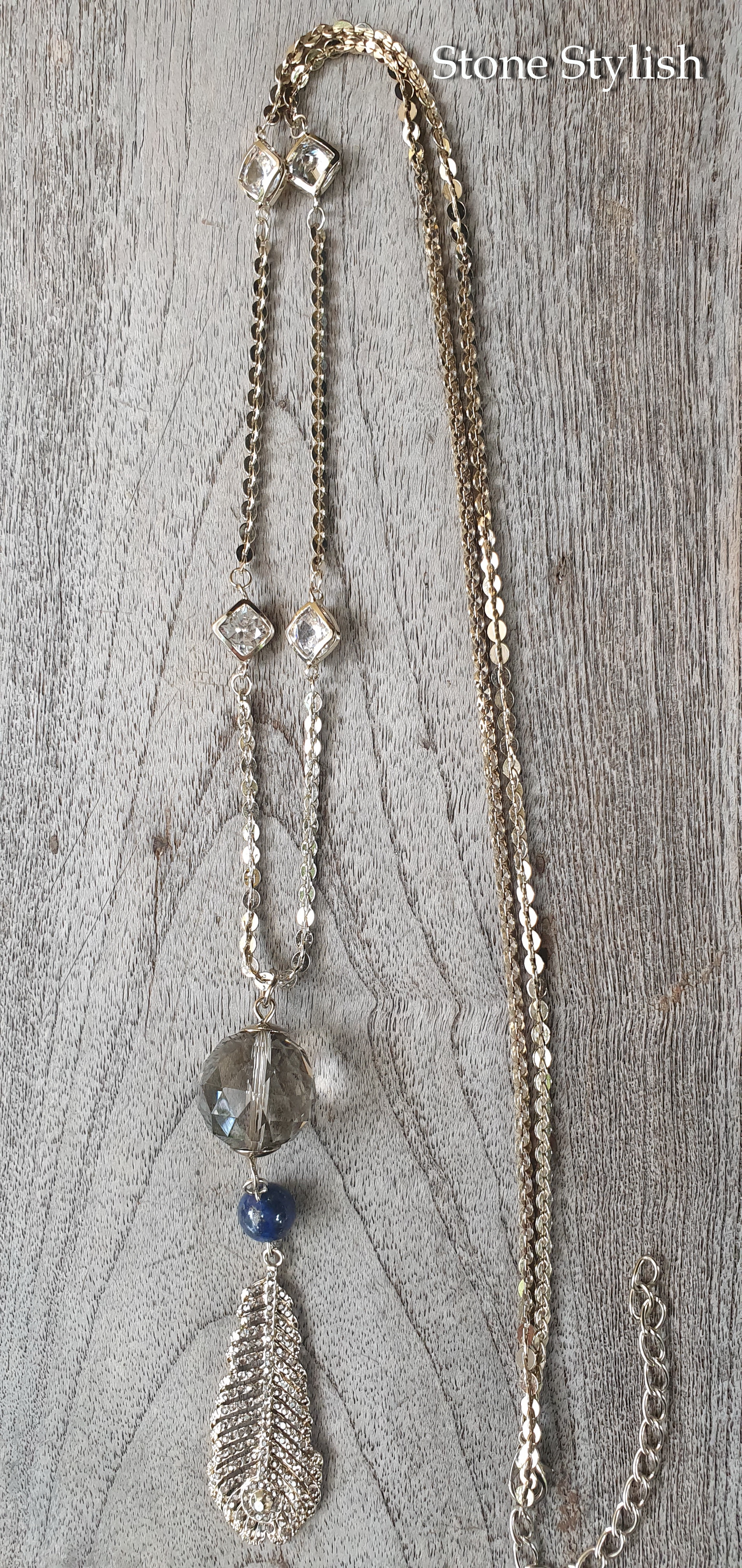 สร้อยคอลาพิสลาซูรี่ ประดับด้วยตริสตัล Lapislazuri Necklace decorate with crystal