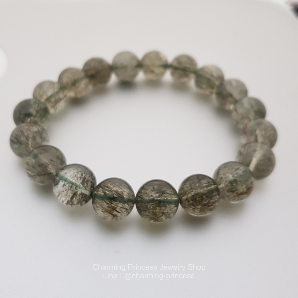 Green Tourmalated Quartz 11 มม AAA ส่งผลให้นำพาโชคลาภเพิ่มทวีคูณ เส้นไหมละเอียด เห็นเป็นสีเขียว