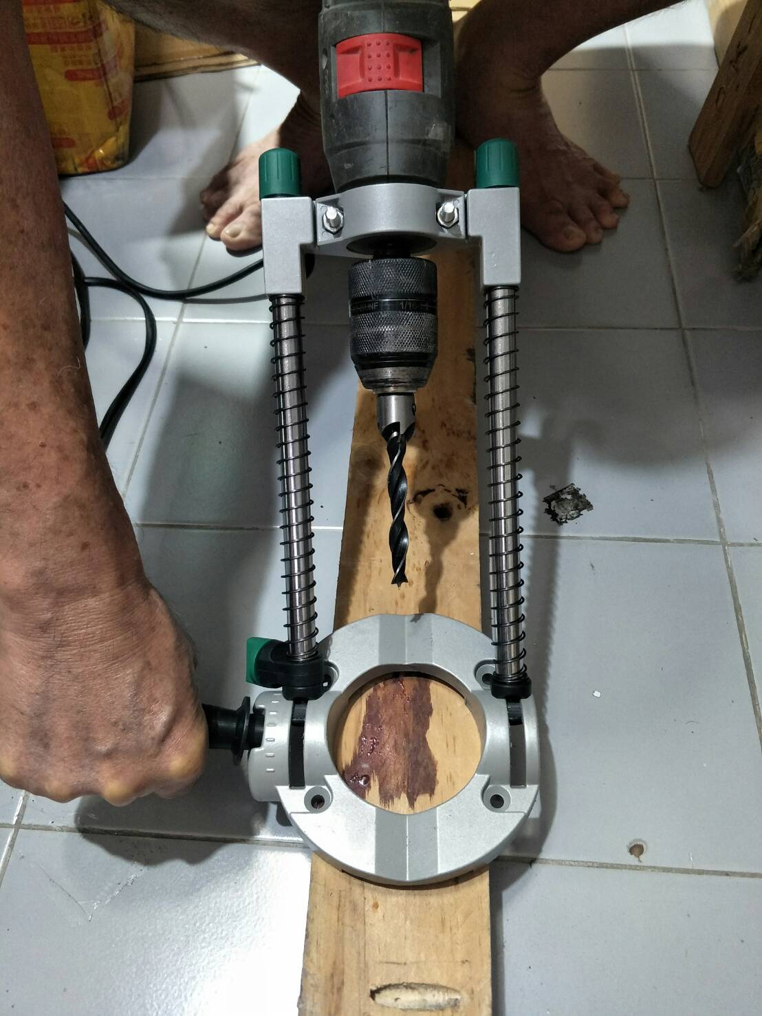 G04 แท่นจับสว่านองศา ปรับสูง-ต่ำ เจาะเอียง -ตรง ได้ 360 องศา