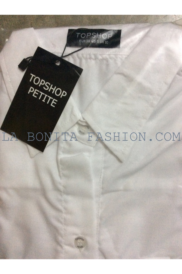 เข้าเพิ่มคร้า ตัวนี้ขายดีสุดๆ ใครจองไว้มารับได้เลยคะ Topshop Shirt ทรง classic งานเนี้ยบติดป้าย ผ้าใส่สบาย