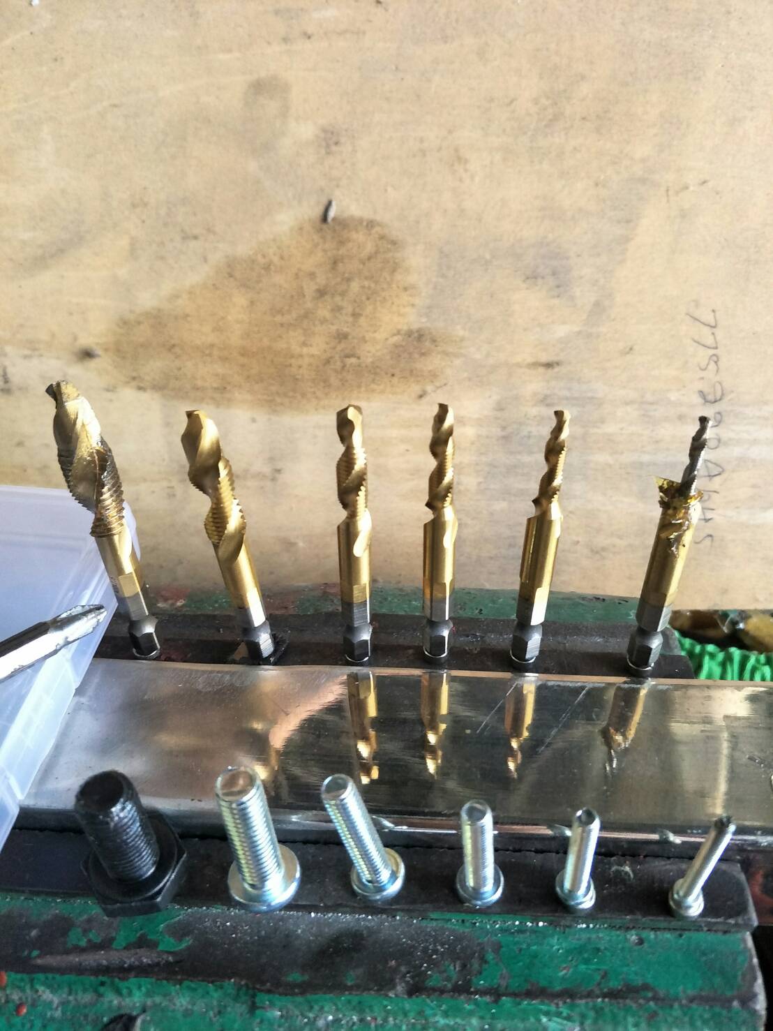 SC01 ดอกต๊าปเกลียวแบบเร็วมีดอกเจาะในตัว M3-M10