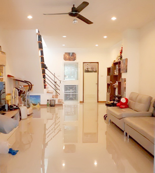 ทาวน์เฮ้าส์ ม.ดวงกมล พระยาสุเรนทร์ 35 ถ.รามอินทรา 109 บางชัน มีนบุรี กรุงเทพฯ บ้านใหม่ ตกแต่งสวย พร้อมอยู่