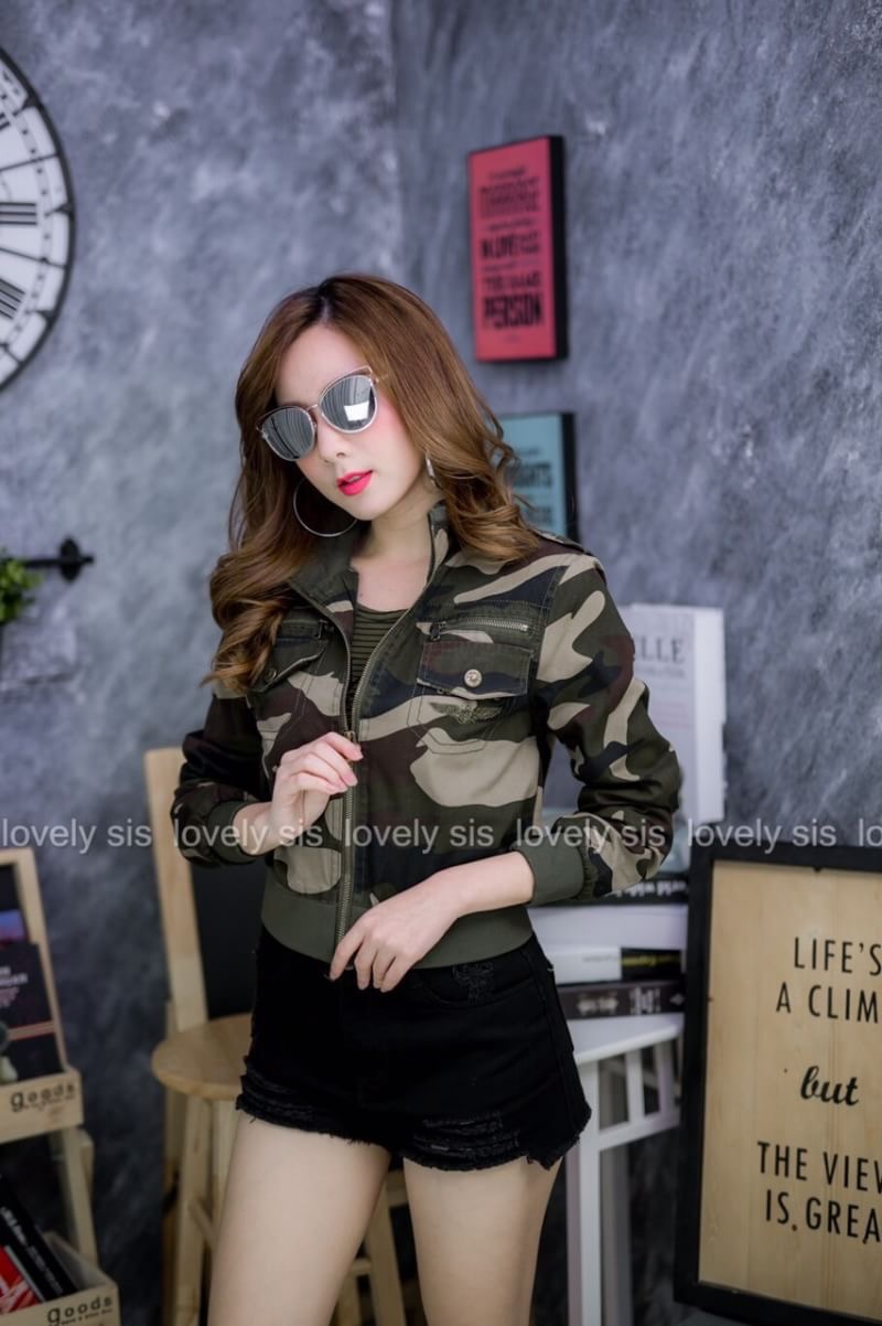 เซตเสื้อ 2 ชิ้น เสื้อแจ็คเก็ตลายทหาร+เสื้อกล้าม