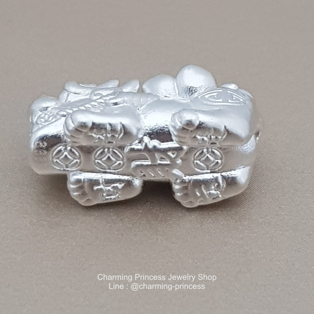 ปี่เซี๊ยะ ชาร์มปี่เซี๊ยะ เงินแท้ 99.99% ประดับดอกไม้ ตัวคั่นสร้อยข้อมือ ชาร์มเงินแท้ 99.99% ขนาด กว้าง 7 มม ยาว 17 มม