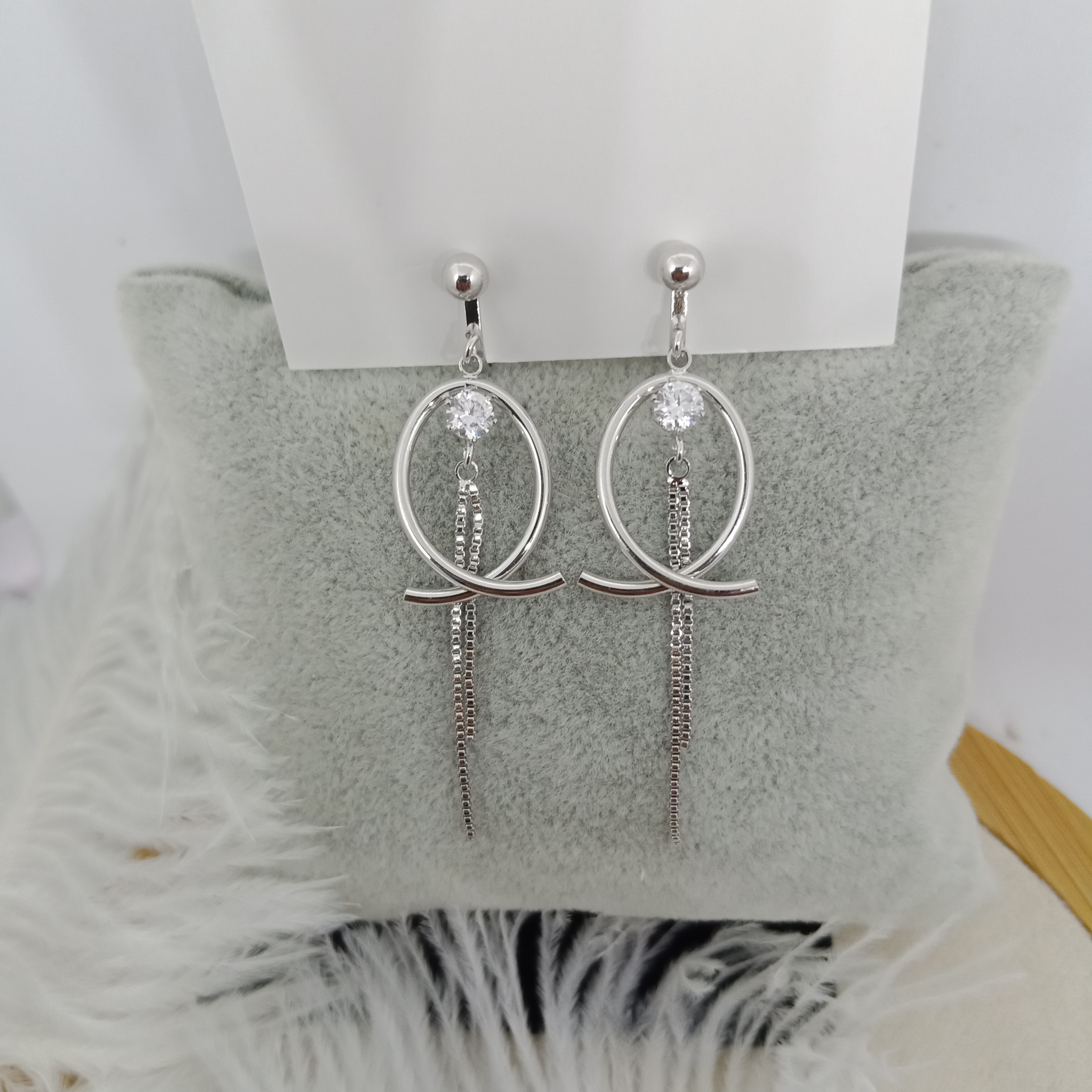 ต่างหูหนีบ Fishie มีซิลิโคนรอง หนีบไม่เจ็บ เงินแท้92.5% ไม่เจาะหูก็สวยได้_EC242