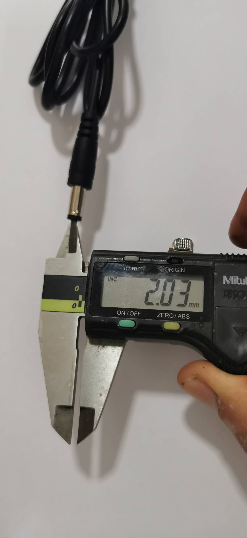 CARE18 สายแปลงเสียบปลั๊กจุดบุหรี่ เป็นหัว 5.5/2.1 mm จ่ายไฟให้อุปกรณ์ในรถยนต์ DC12/24V DC 5A สาย 1.5 เมตร