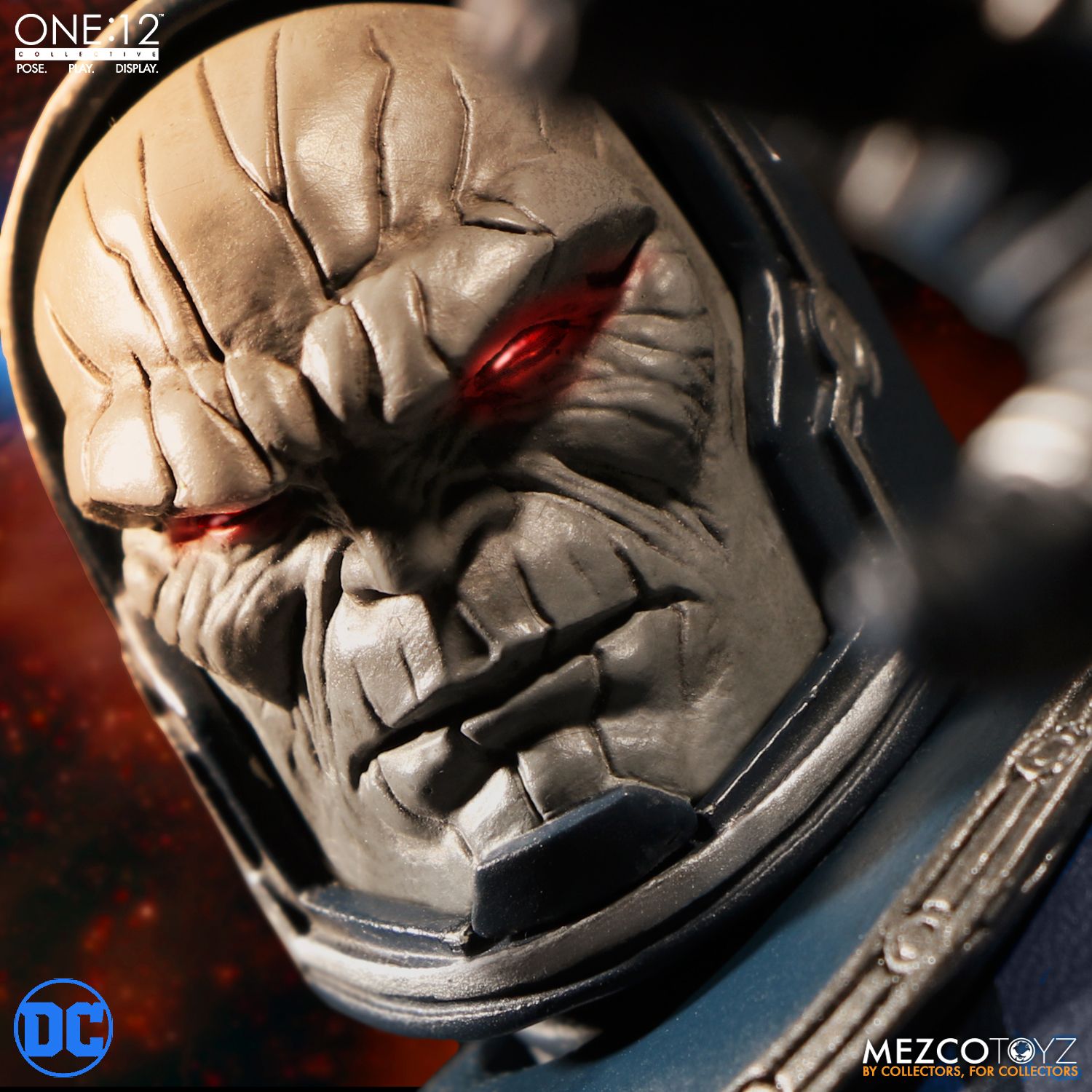 Mezco Toyz 1/12 DC - Darkseid