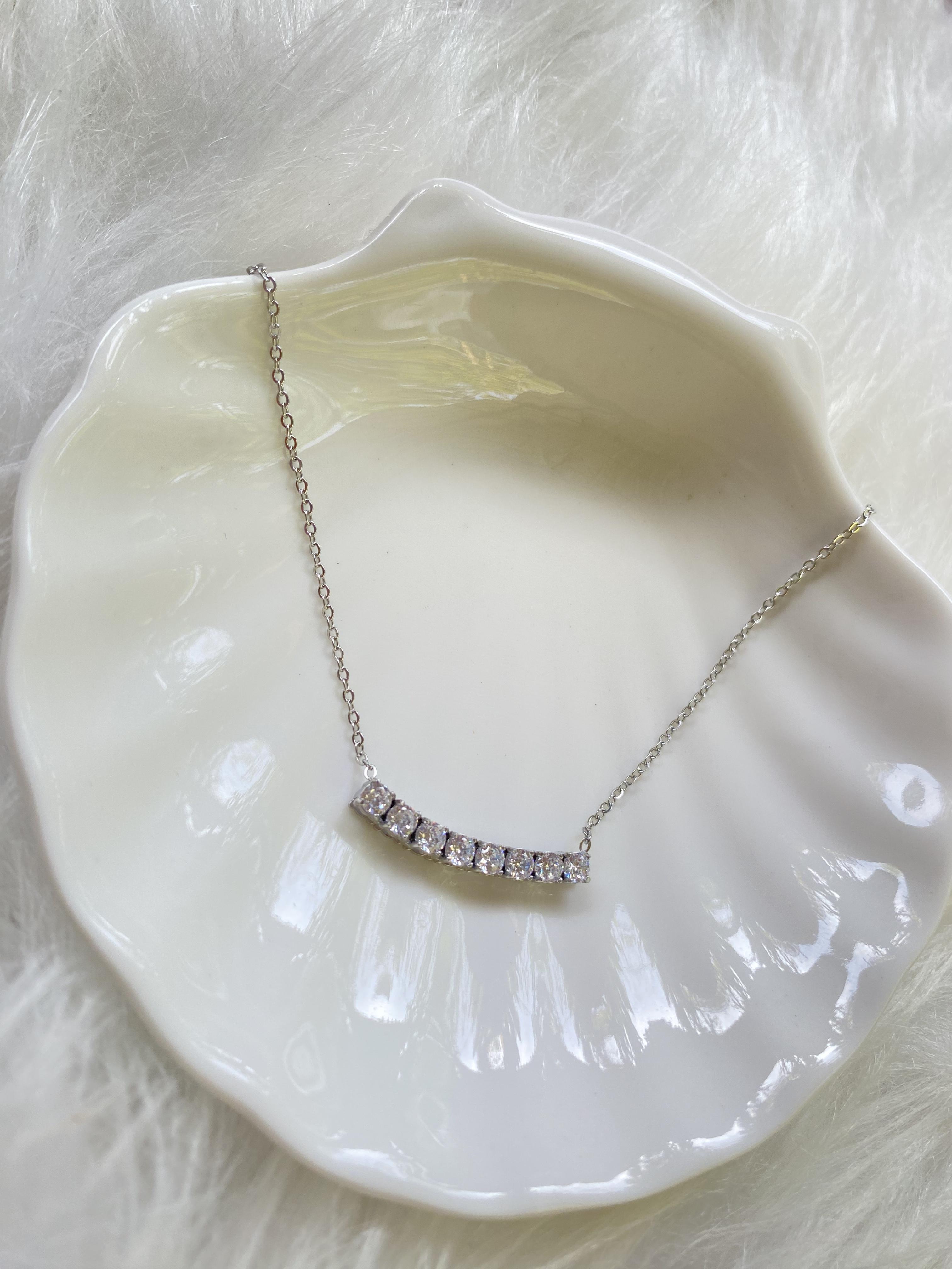 “เช็คสินค้าทัก line ก่อนโอนนะคะ”สร้อยคอสำหรับผิวแพ้ง่าย Eight B_NT361