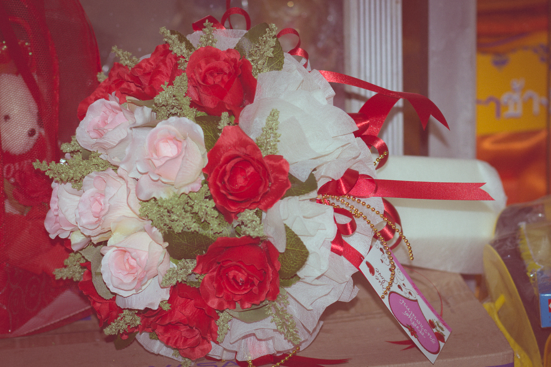 ช่อดอกไม้แห้ง ดอกกุหลาบคละสี