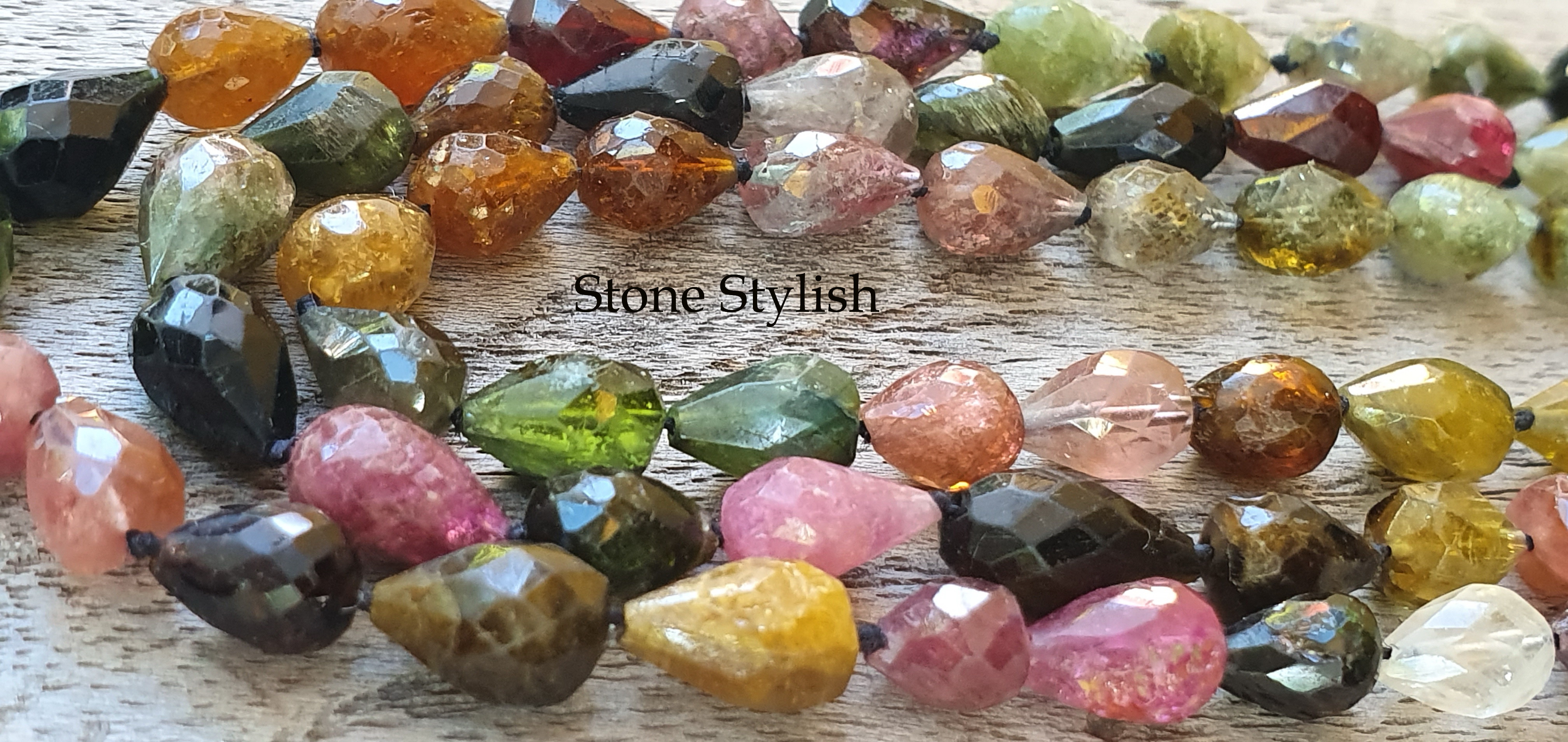 สร้อยคอพลอยทัวร์มาลีน รูปทรงหยดน้ำ 3 แถว Tourmaline Necklace