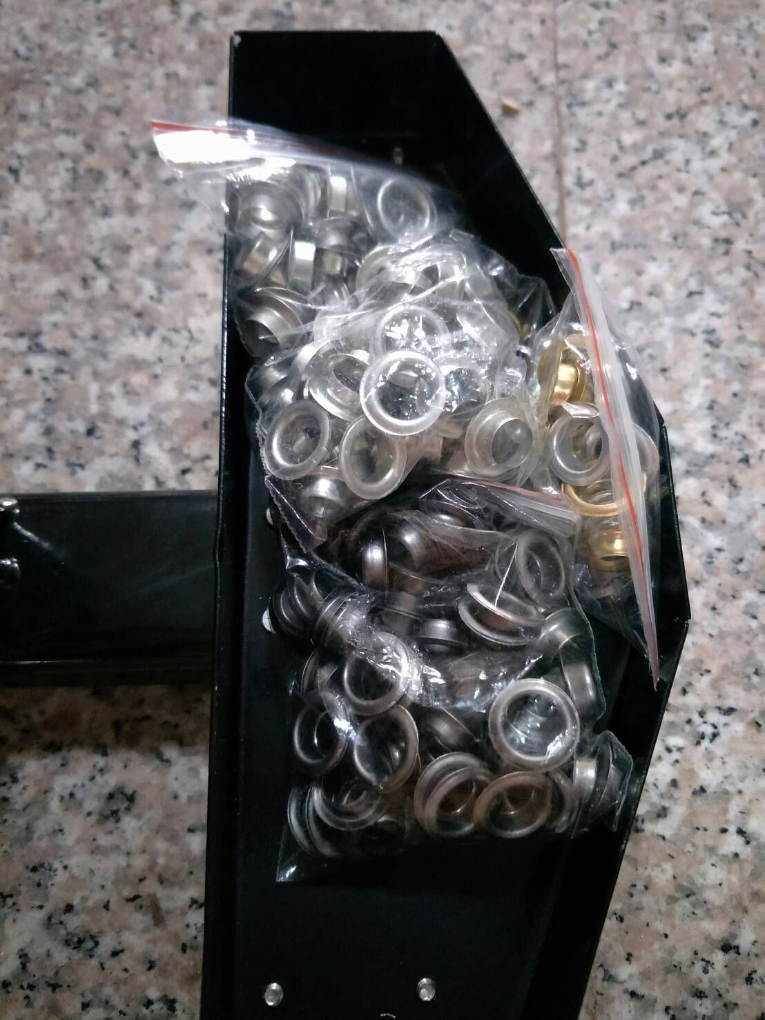 OT70 คีมย้ำตาไก่ 10 มิล รุ่นงานหนัก พร้อมลุกตาไก่ 200 ลูก