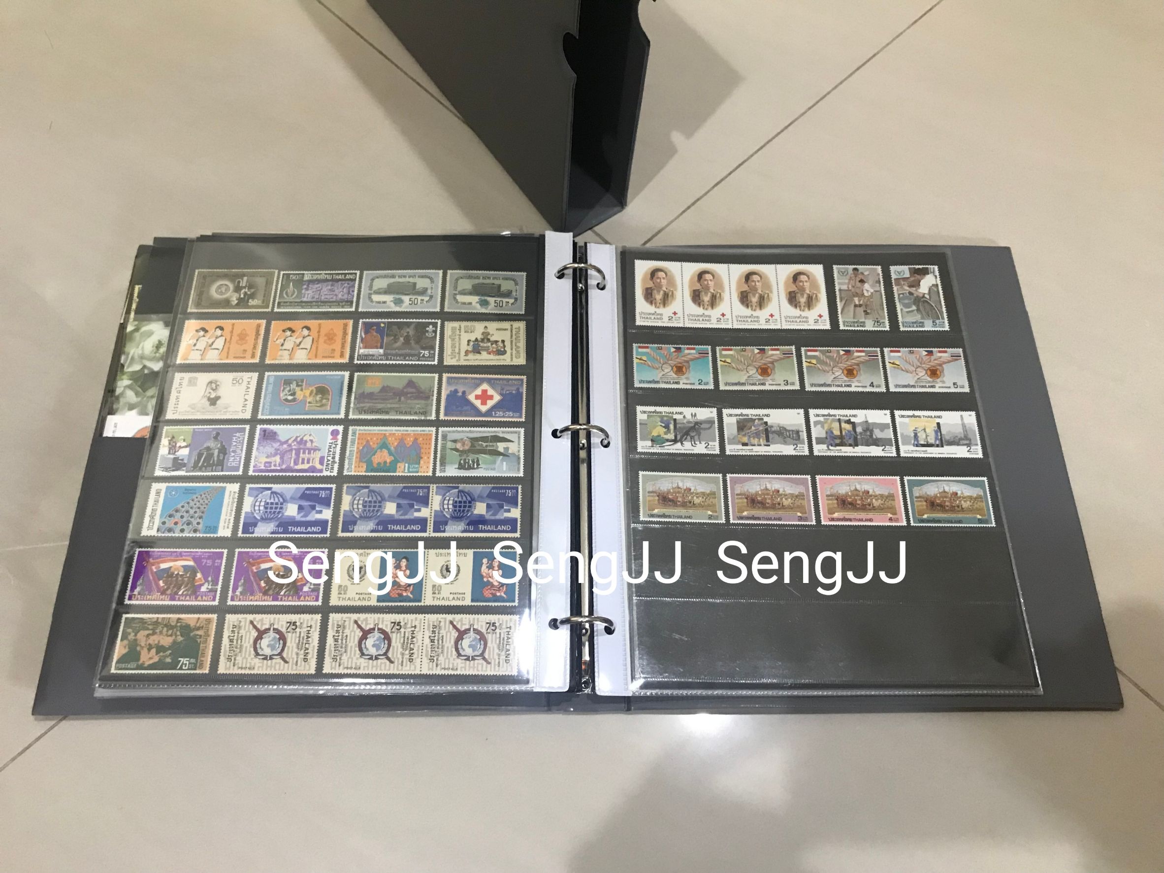 อัลบั้มสะสมแสตมป์ เซลลูลอยด์อย่างดี สำหรับนักสะสม