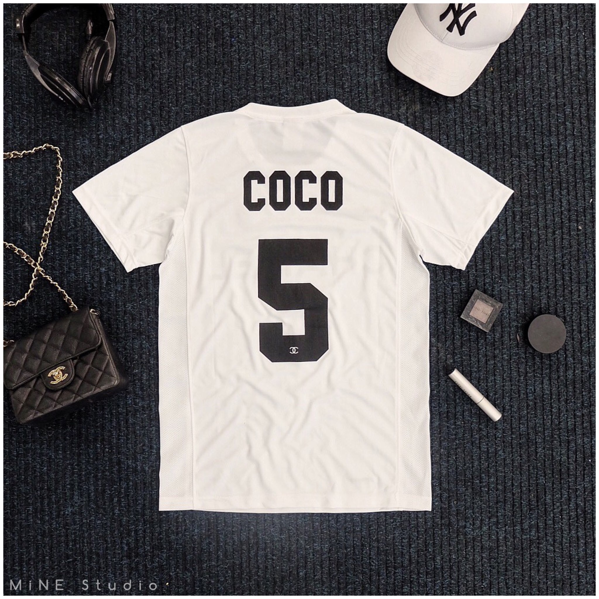เสื้อยืดมีสกรีนหลังCOCO 5 แบบคุณพลอยใส่