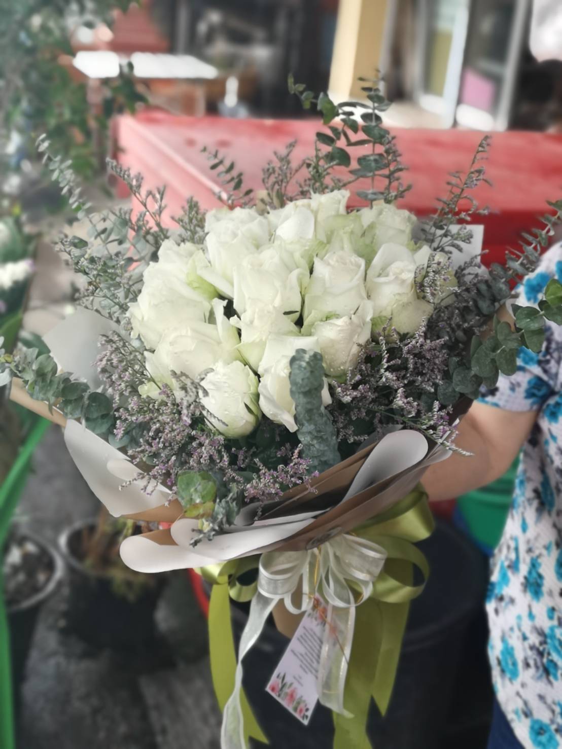 ช่อดอกกุหลาบสีขาว ง้อคืนดีแฟน