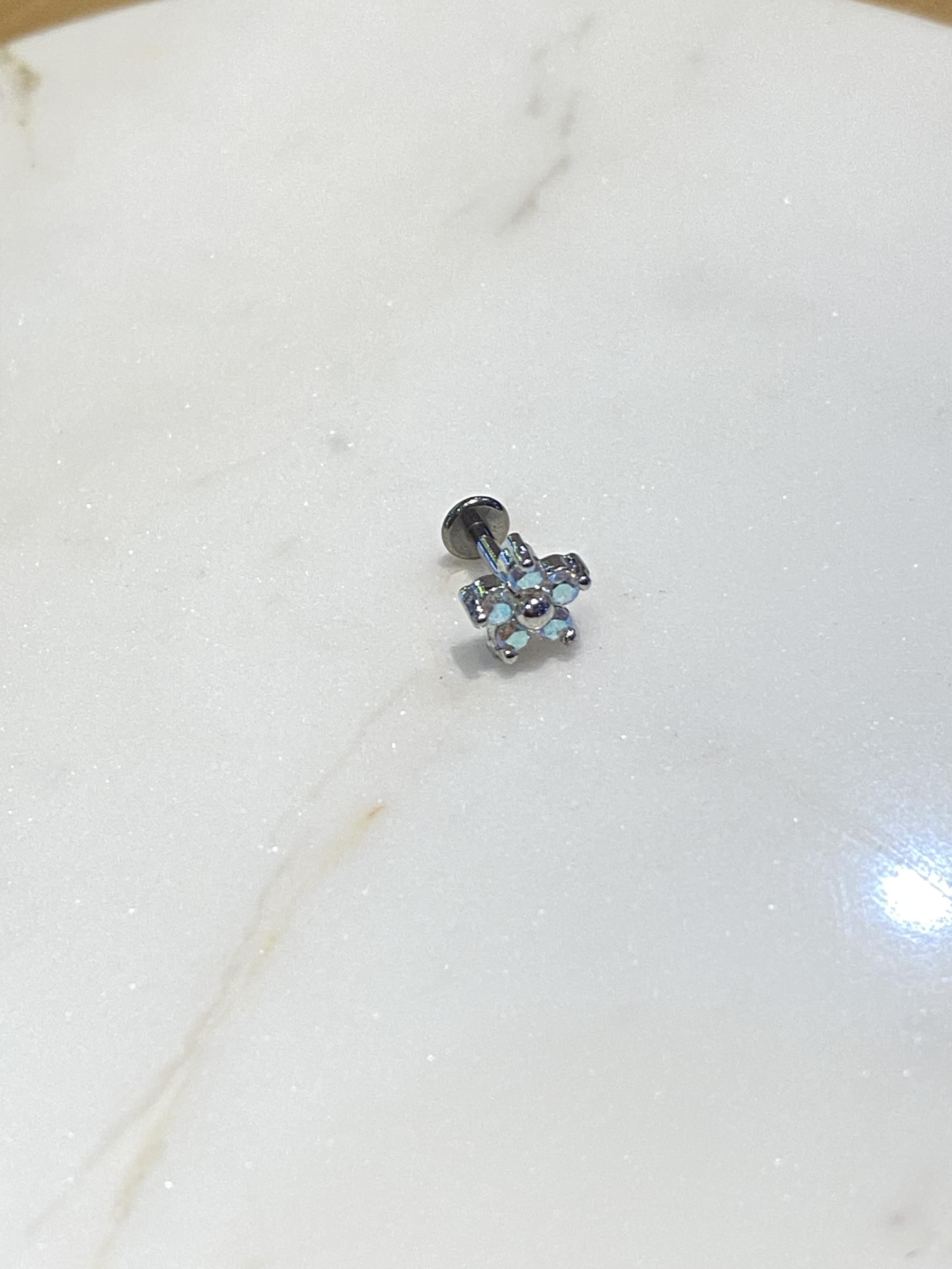“เช็คสินค้าทัก line ก่อนโอนนะคะ” ต่างหูสำหรับผิวแพ้ง่าย จิวไทเทเนี่ยมก้านหนา Ball3mm ขนาดความยาวก้าน 6/8/10 มิล_TCT07