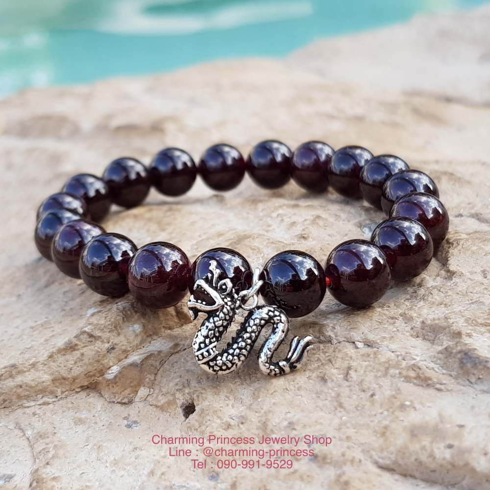 Garnet โกเมน 9 mm A หินสำหรับคนเกิดเดือนมกราคม ราศีมังกร ประดับพญานาคเงินแท้ ความหมายดีมากๆ ทำมาค้าขึ้น ร่ำรวยเงินทอง พรั่งพร้อมลาภยศวาสนา