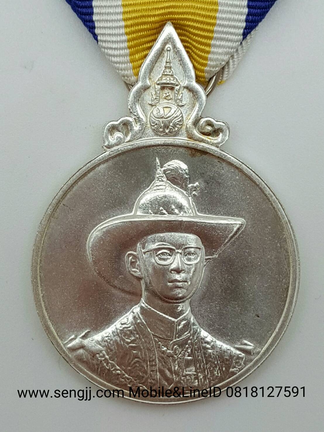 เหรียญแพรแถบเงิน ในหลวง 72 พรรษา พ.ศ.2542