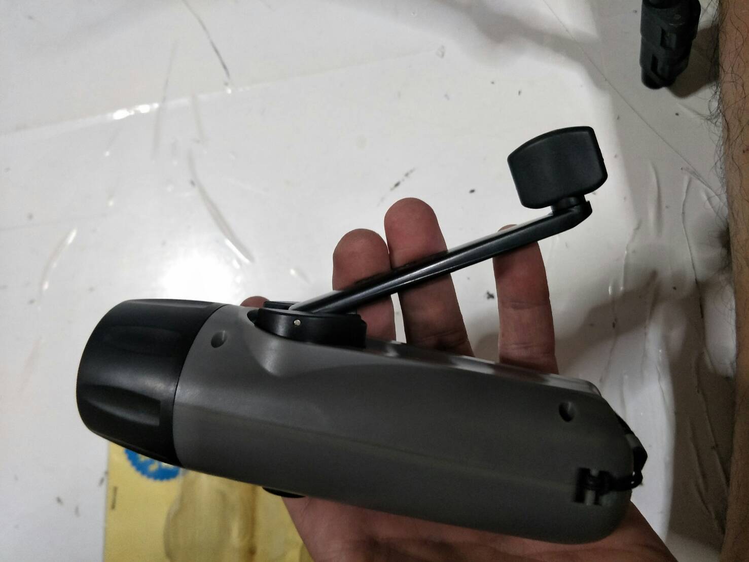 OT86 ไฟฉายมือหมุนพกพา ไม่ใช้แบต สำหรับ เดินป่า ติดรถ