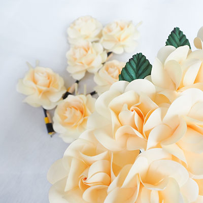 ดอกไม้จันทน์ทิพย์ ช่อประธาน ดอกกุหลาบ 9ดอก