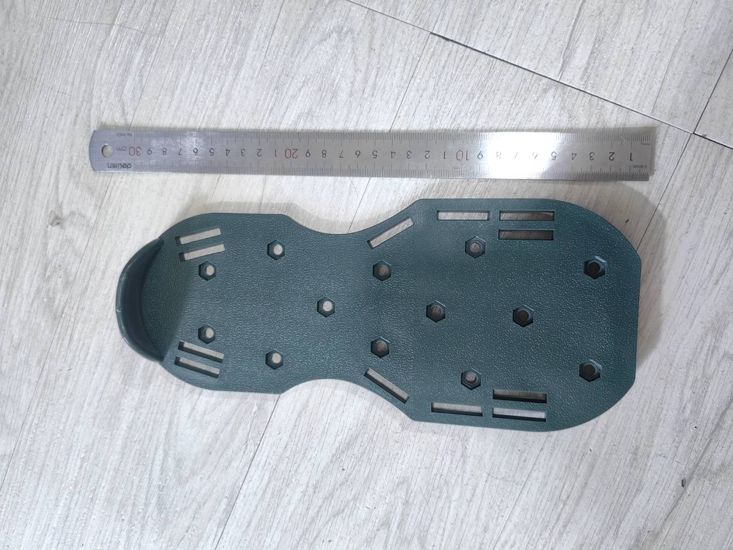 OT226 รองเท้าหนาม กันรอย กันลื่น สำหรับใส่ ทาสี พื้นอีพ็อกซี่ รองเท้าก่อสร้าง