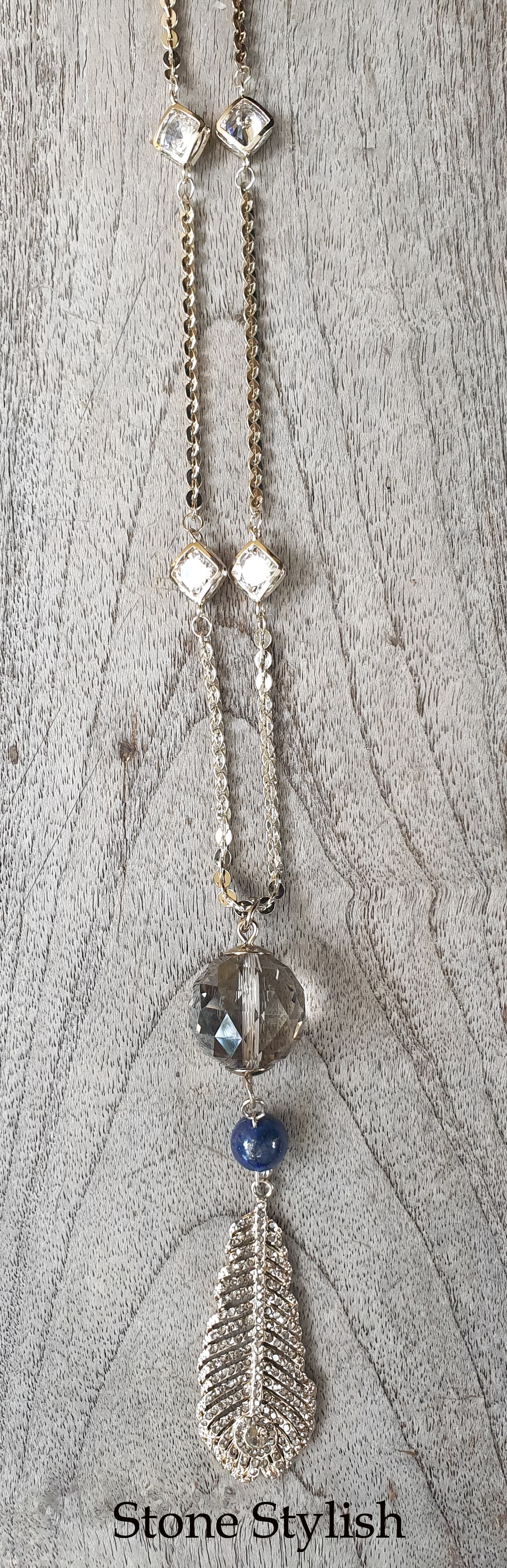 สร้อยคอลาพิสลาซูรี่ ประดับด้วยตริสตัล Lapislazuri Necklace decorate with crystal