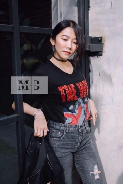 เสื้อร็อคผู้หญิง เสื้อยืดวงร็อคผ้าบางเฉียบทะลุทะลวงถึงใจไหมคะ??