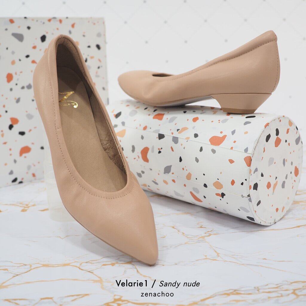 ทรงปกติ เปลี่ยนไซส์ได้bไม่รับคืน Zenachoo รุ่นขายดี Velarie1 สูง 1นิ้ว สี Sandy nude รองเท้าหัวแหลมหนังแกะแท้