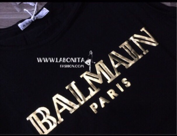 เสื้อแขนกุดBALMAIN ไหล่ติดกระดุมทอง