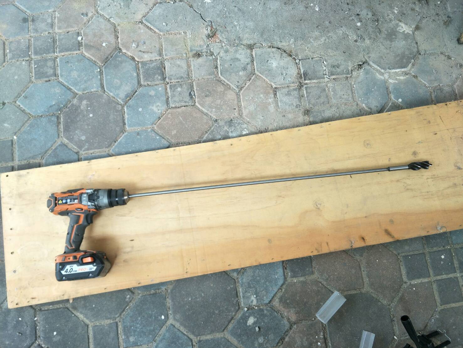 D33S18 ดอกเจาะไม้ยาวพิเศษ ขนาด 18 มิล แกนยาว 800 มิล สำหรับเจาะไม้หนา แกนต้นไม้ ต่างๆ