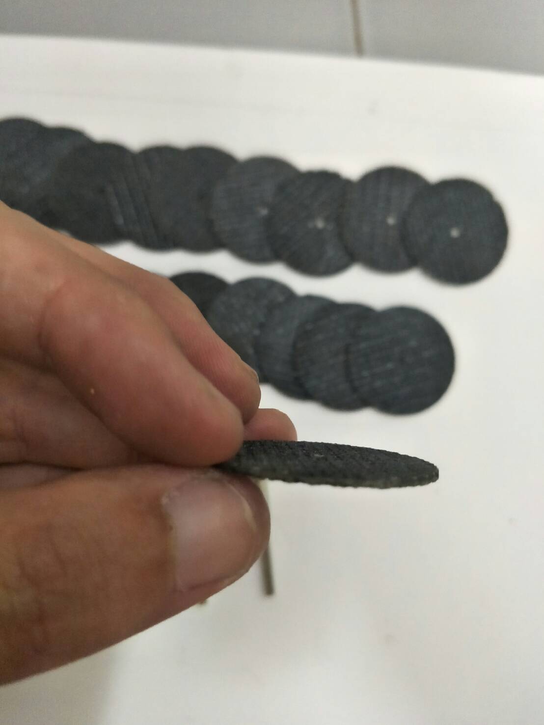 DG15 ชุดใบไฟเบอร์ 2 ชั้น คณภาพสูง ตัดเหล็ก สเตนเลส แกน 3 มิล 25 ใบ สำหรับเครื่องเจียร Dremel