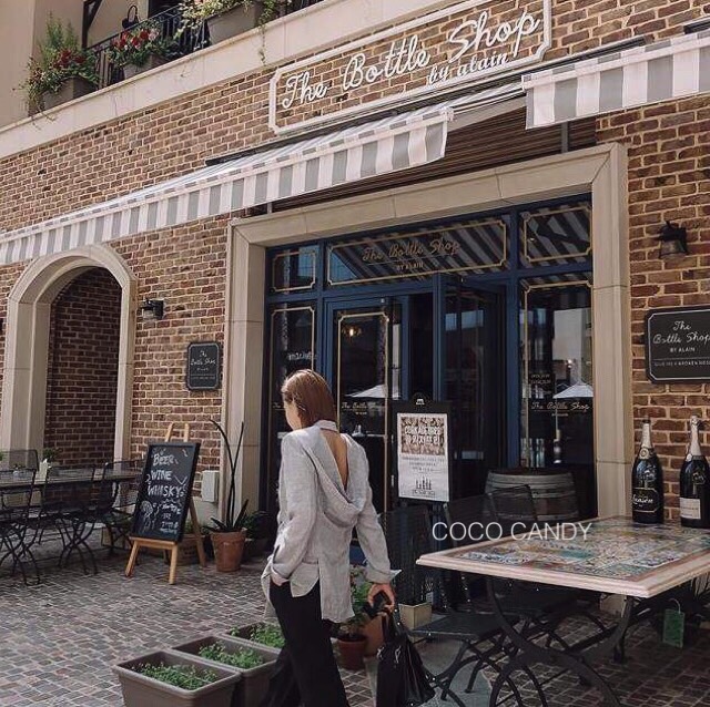 เสื้อสูทBlazer ถ่วงหลัง ทรงเกร๋ สไตล์สาวเกาหลี ใส่เป็นเดรสสั้นก็สวยเท่ เก๋ไก๋ แบบสาวเกาหลีเลยจ้า