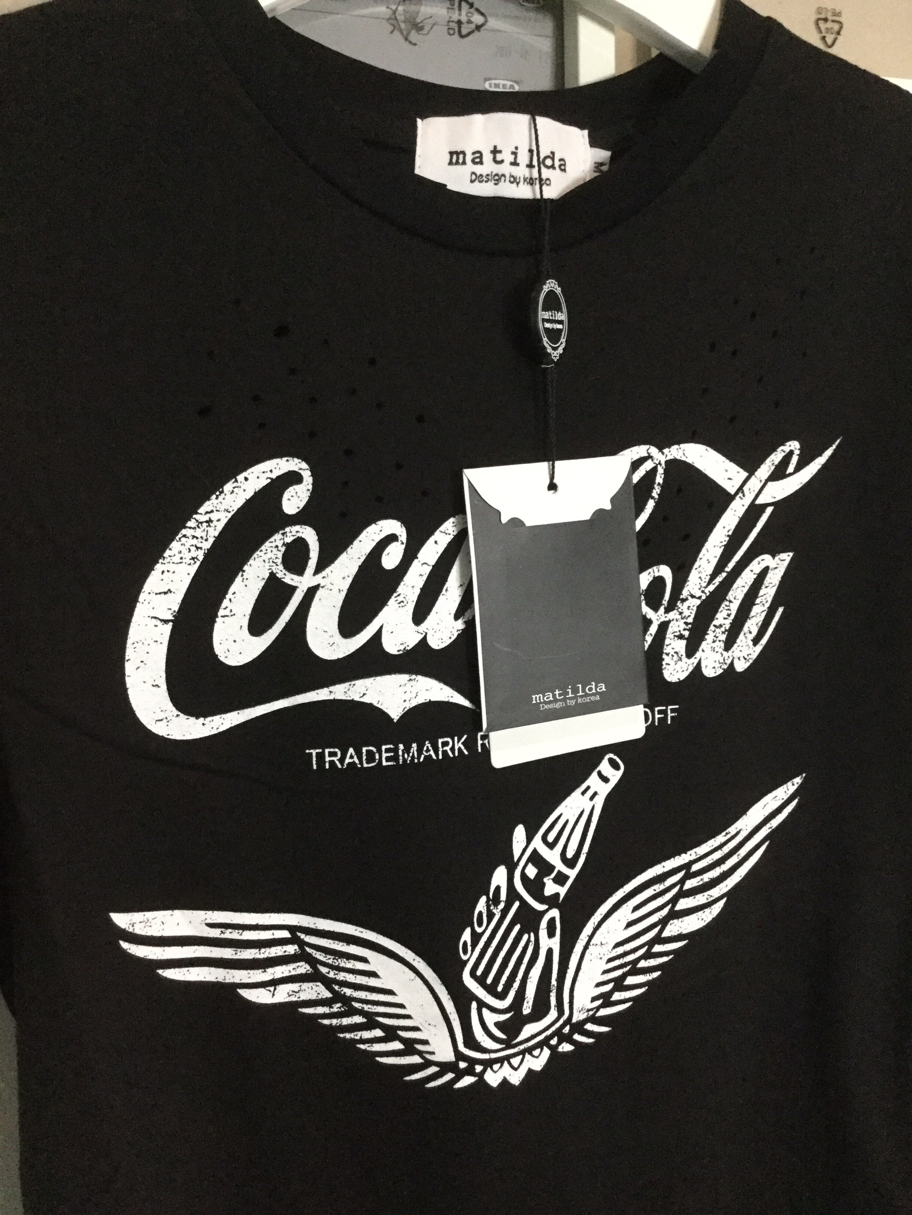 เสื้อยืดโค้กCoca Cola แต่งขาดๆเซอร์ๆ
