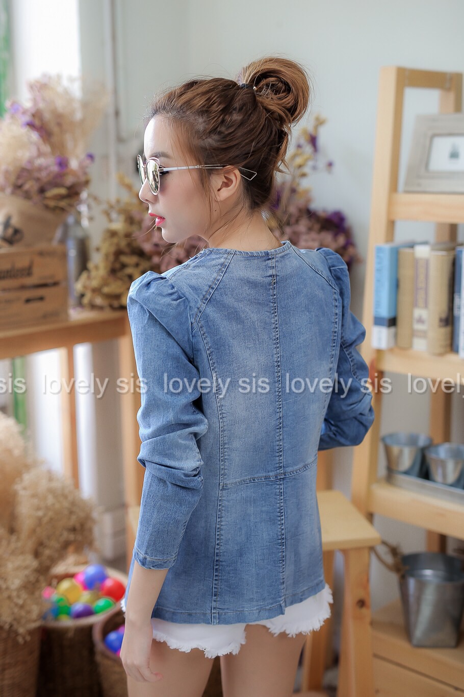 Blazer ยีนส์แขนยาว ดีไซน์ขอบหยักช่วงปก แต่งประดับเพชรคริสตัลวิ้งวับ