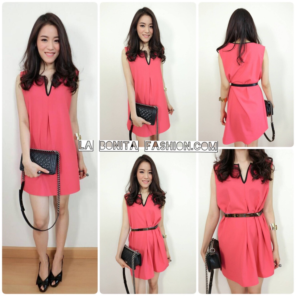 Collins Dress (ONLY @Naked Studio) เดรสสั้นคอวีขลิบดำ หน้าสั้น-หลังยาว มาพร้อมเชือกมัดเอว (ผ้าเดียวกับเดรส)