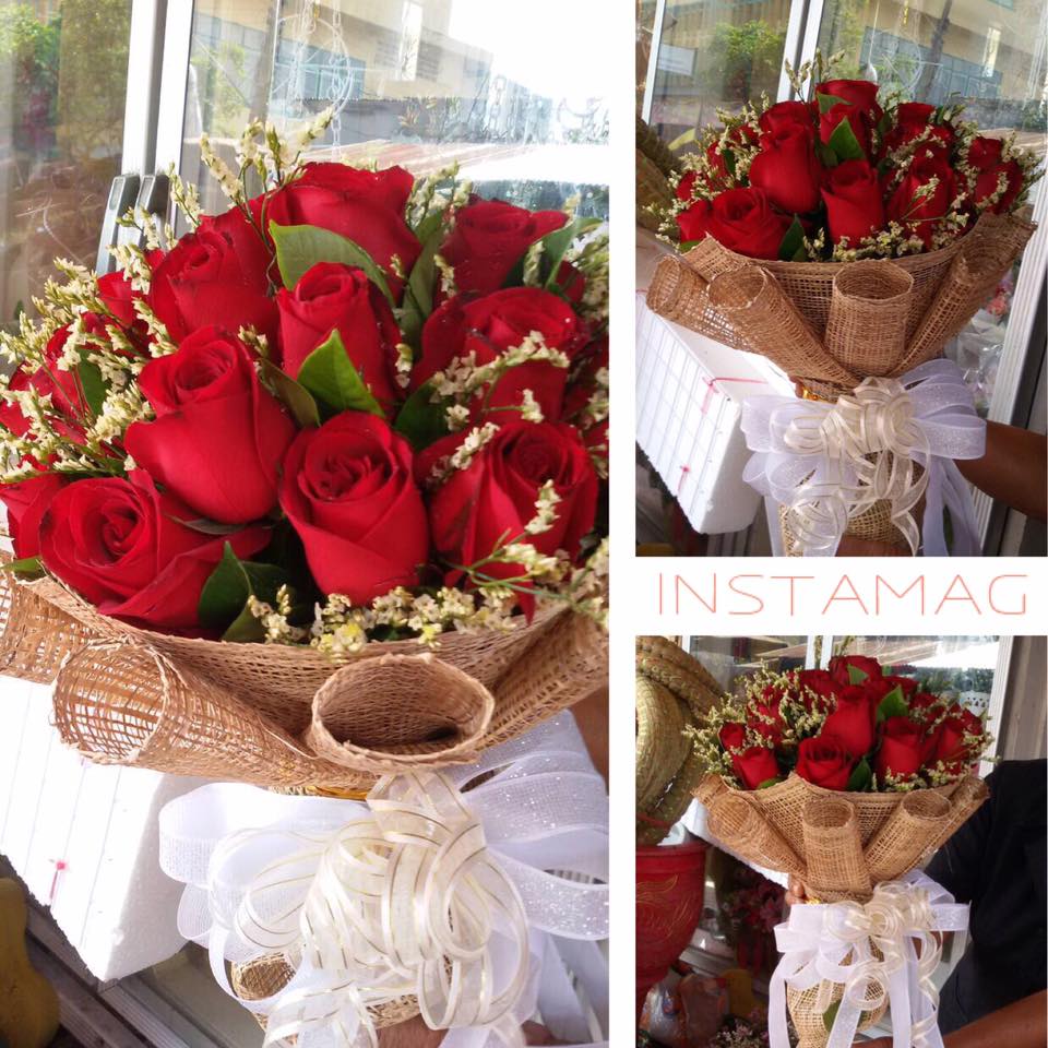 ช่อดอกกุหลาบสีแดง