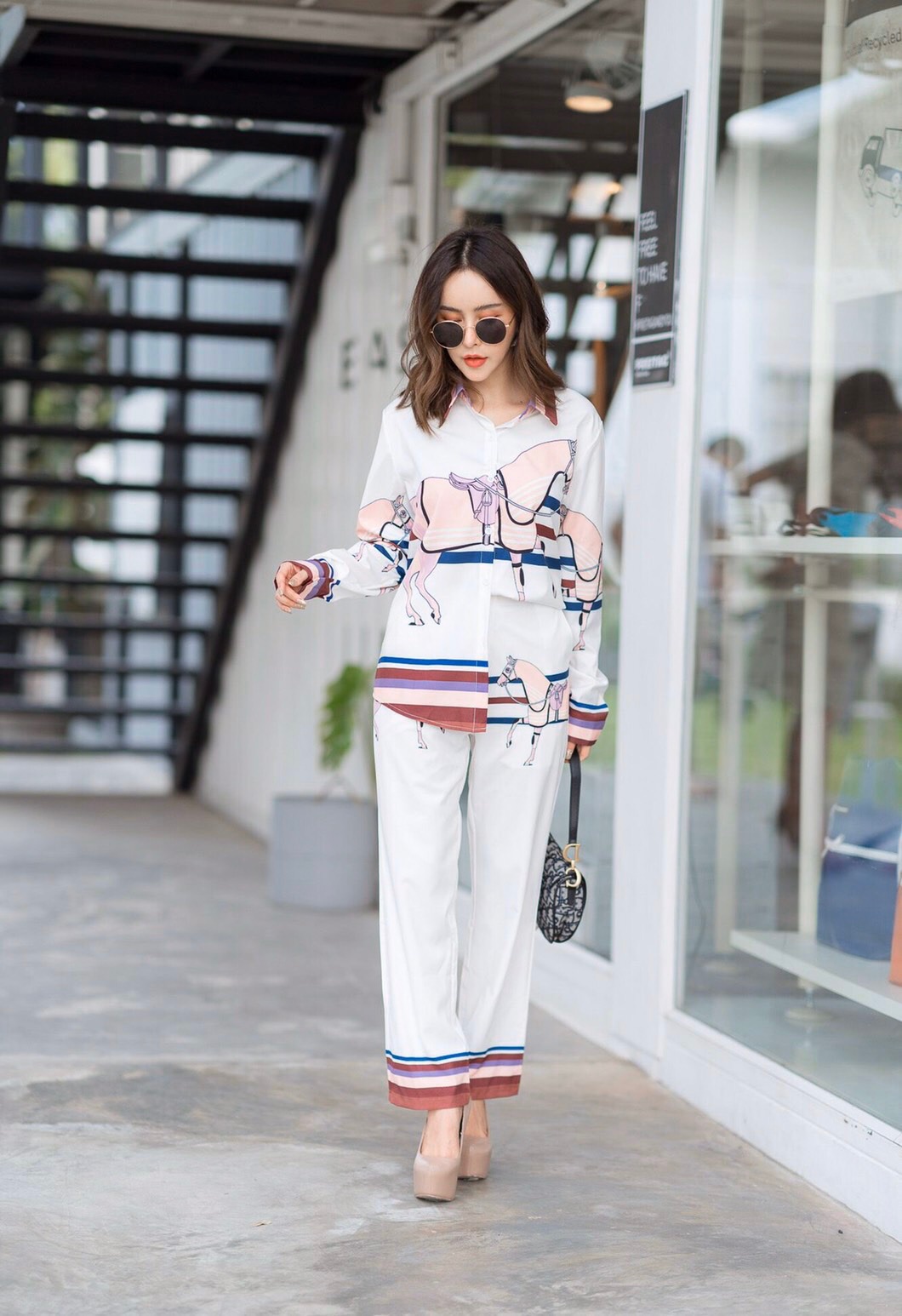 ชุดเซ็ทเสื้อกางเกงขายาว ลายม้า🐎ขายดีมากค่ะ