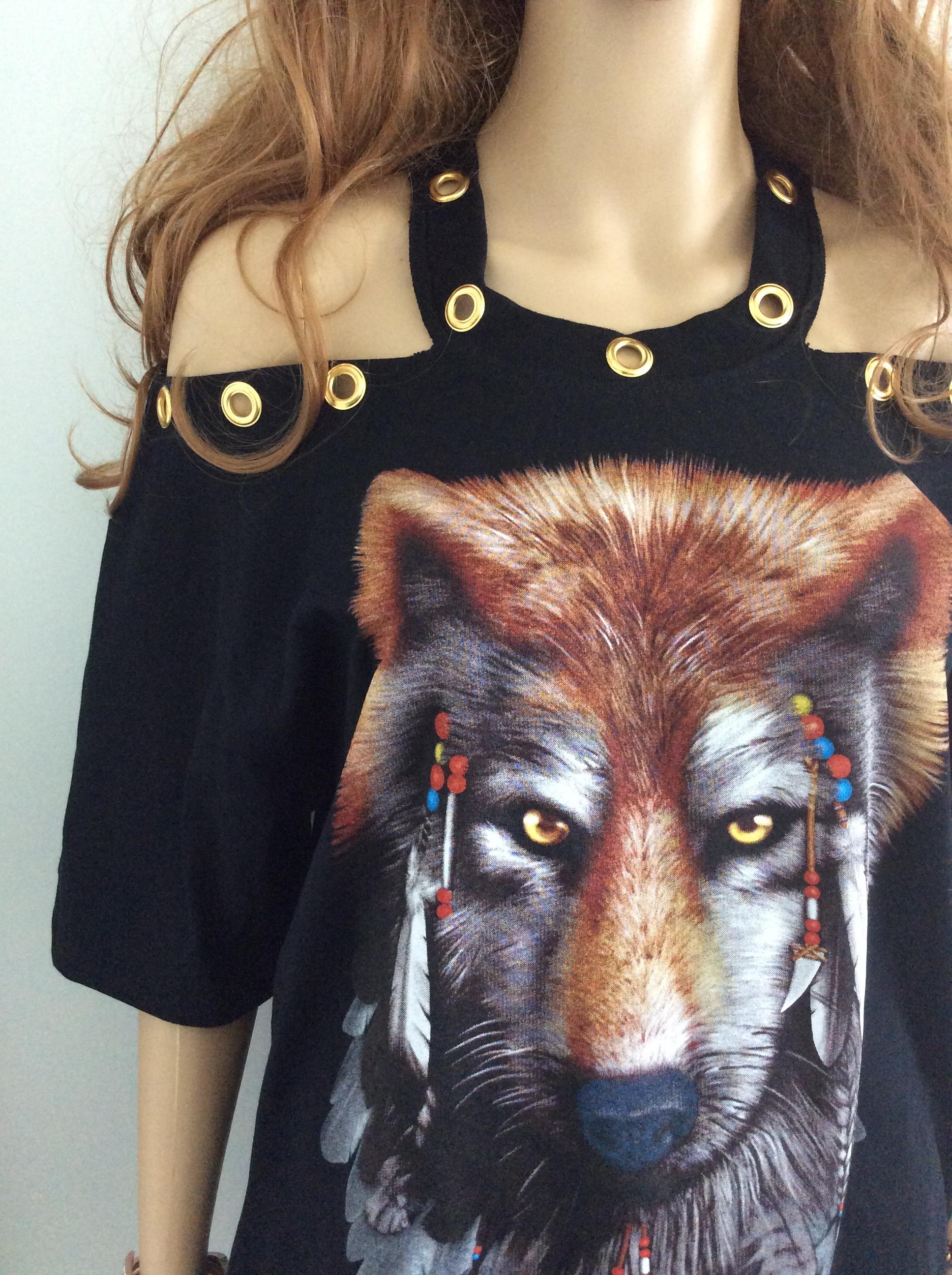 เสื้อร็อคเปิดไหล่สไตล์สาวเซ็กซี่ สกรีนลายสุนัขจิ้งจอกชนเผ่า