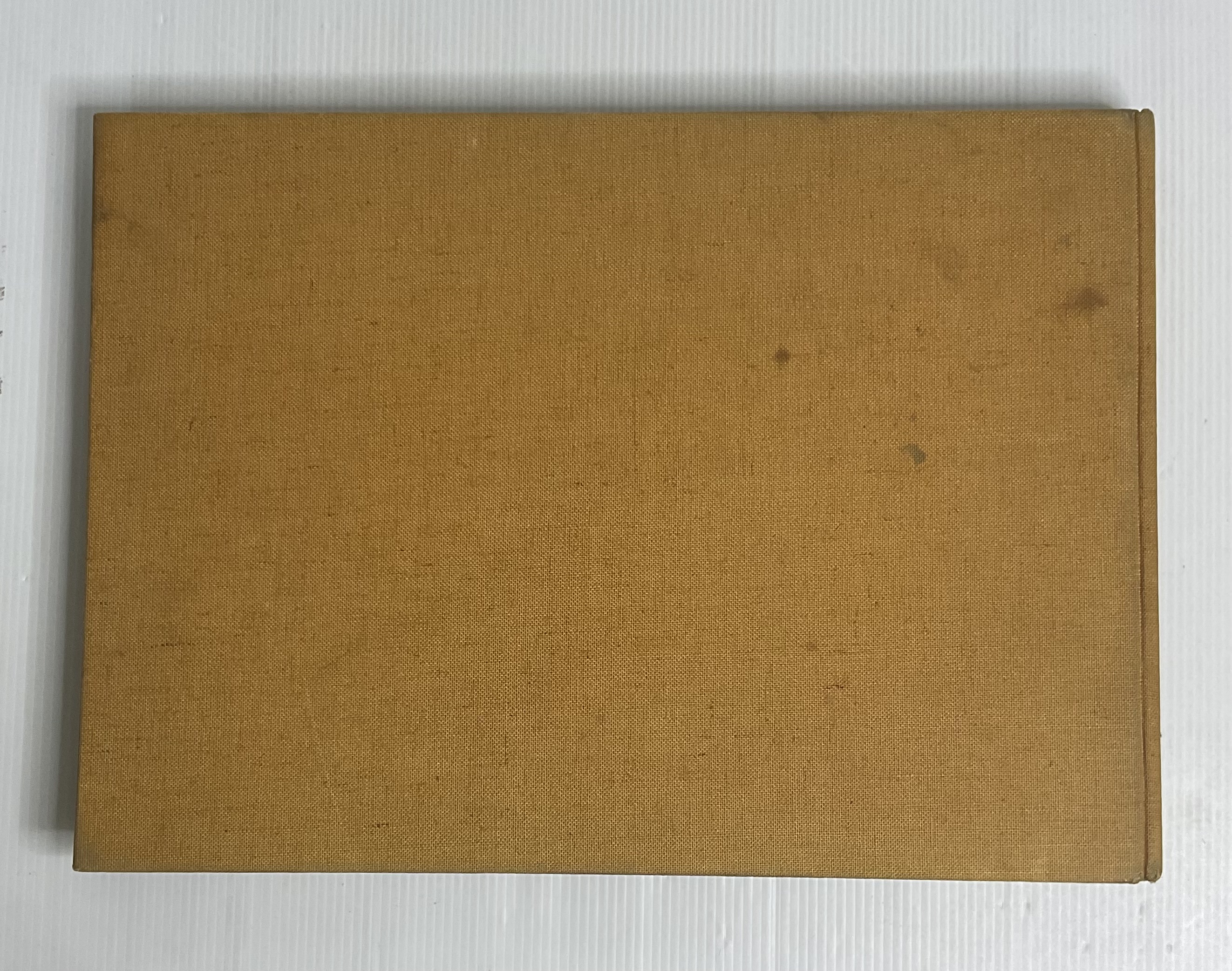 Perfume : Photographs and Text William Irving Kaufman 1974 90-99% Hardcover