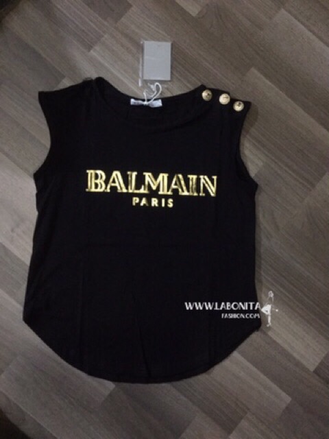 เสื้อแขนกุดBALMAIN ไหล่ติดกระดุมทอง