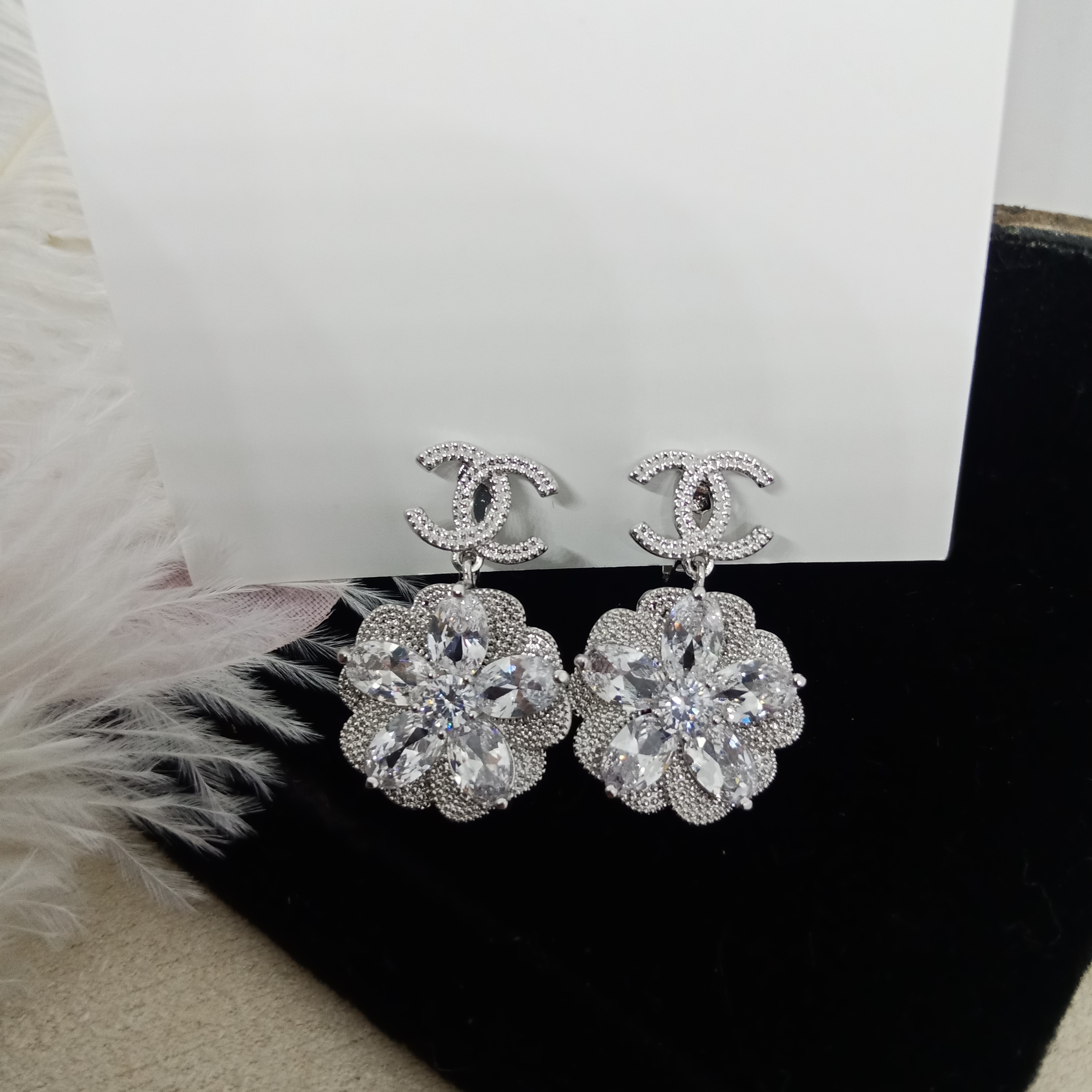 ต่างหูหนีบ CC Fleur มีซิลิโคนรอง หนีบไม่เจ็บ เงินแท้92.5% ไม่เจาะหูก็สวยได้_EC247