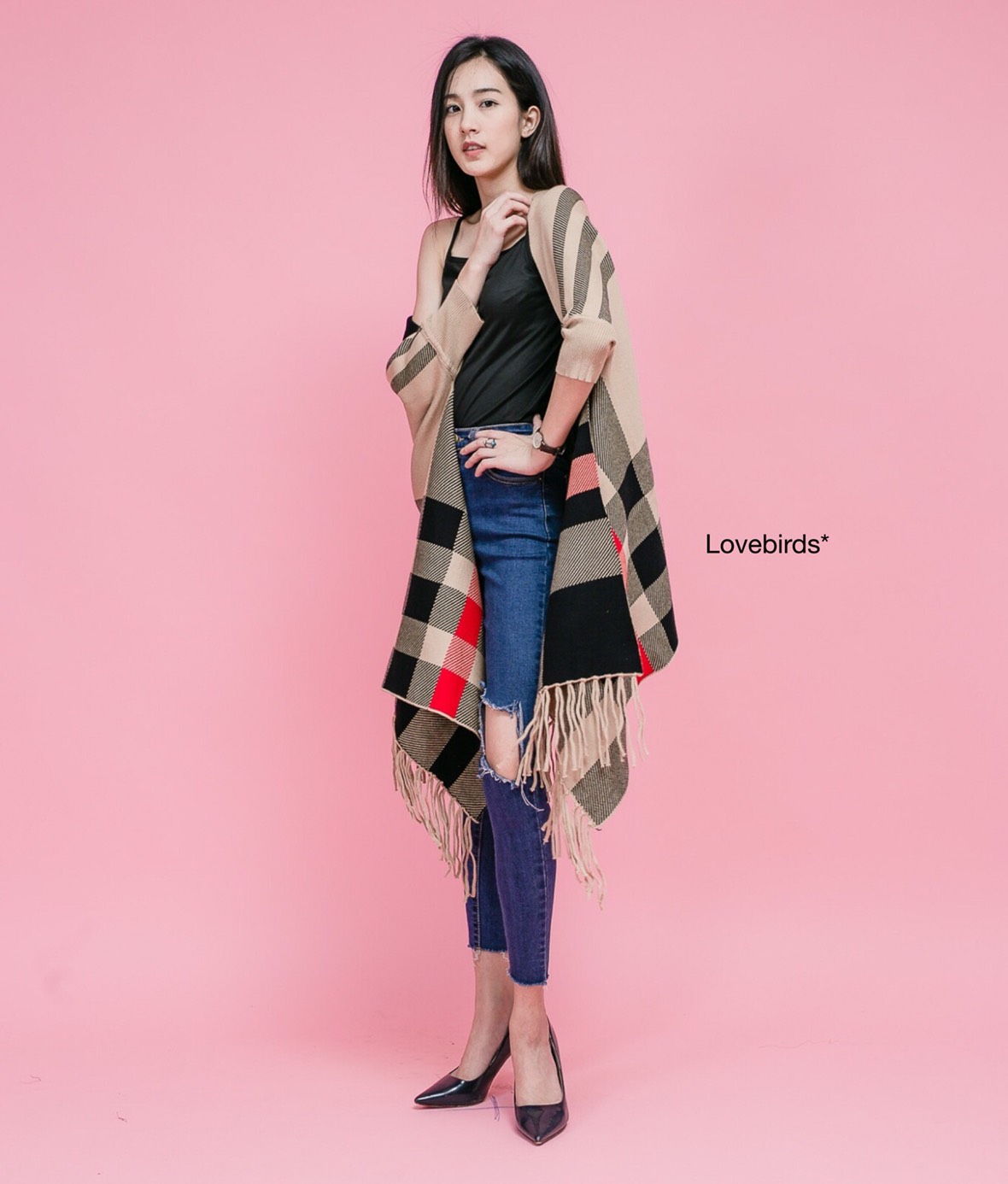 เบลเซอร์ทรงเสื้อคลุมลายเบอเบอร์รี่ ใส่สวมแขน ผ้าอย่างดี จั้มที่แขน ปลายฟริ้น งานสวยมากๆค่า