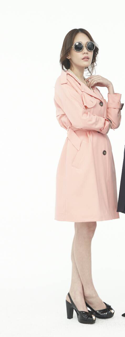 เดรสสูทดีเทลเก๋ มีซับในเรียบร้อย มาพร้อมเชือกมัดเอวผ้าเดียวกับเดรสค่ะ. *พร้อมส่งสีชมพู**