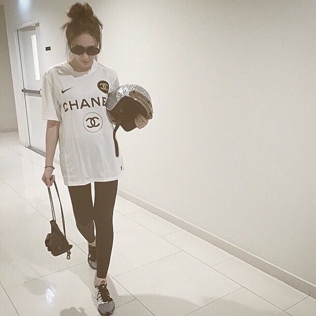 เสื้อยืดมีสกรีนหลังCOCO 5 แบบคุณพลอยใส่
