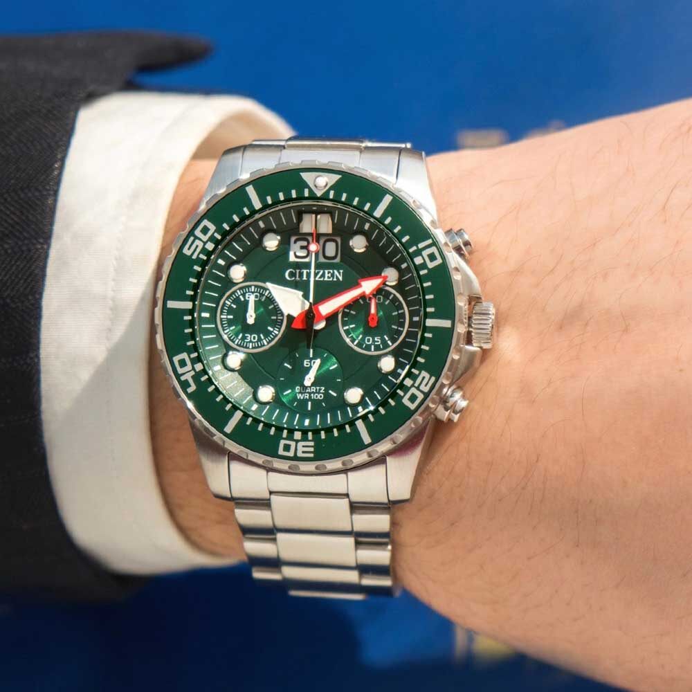 นาฬิกาข้อมือผู้ชาย CITIZEN Quartz Chronograph ขนาดตัวเรือน 43 มม.ตัวเรือน /สาย Stainless Steel